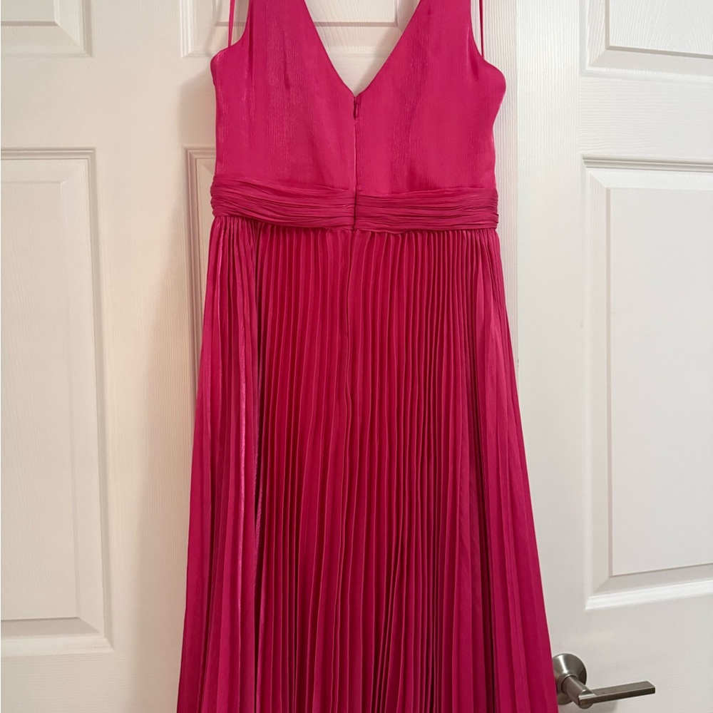 Badgley Mischka Vibrant Pink Pleated Midi Dress